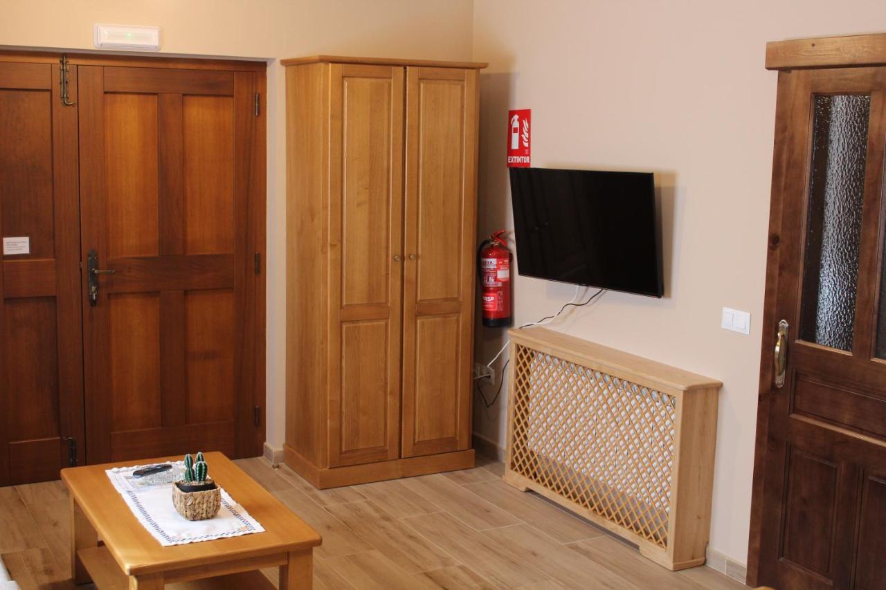 קאסטרופול Apartamentos Casa Cerolleiro מראה חיצוני תמונה