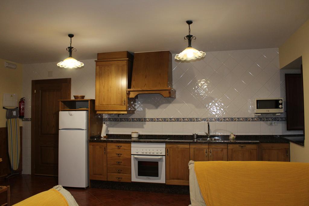 קאסטרופול Apartamentos Casa Cerolleiro מראה חיצוני תמונה