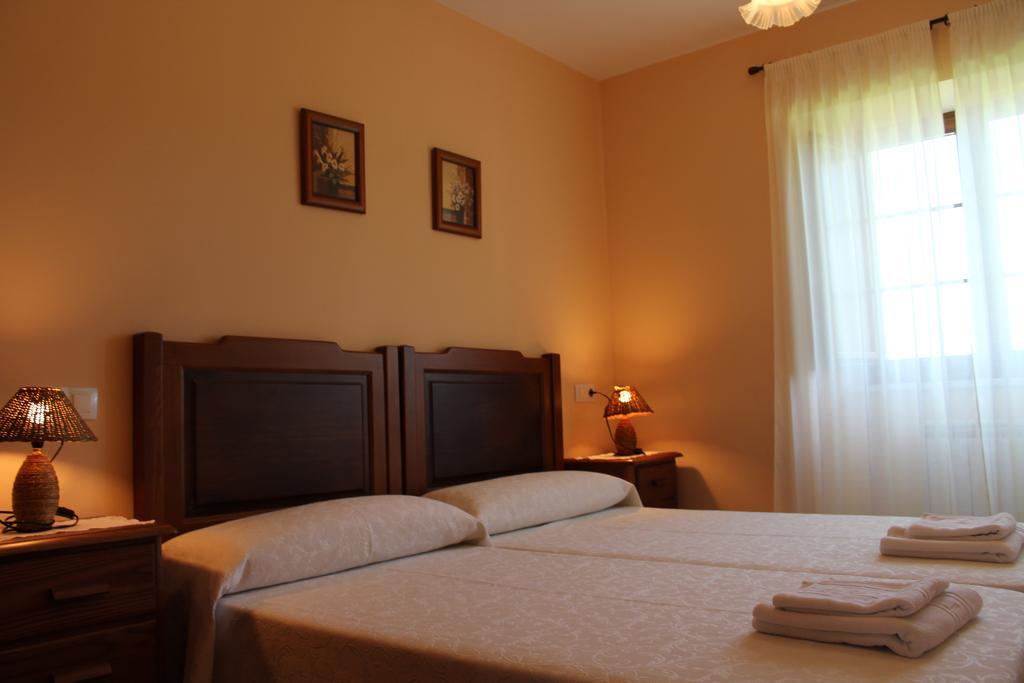 קאסטרופול Apartamentos Casa Cerolleiro מראה חיצוני תמונה