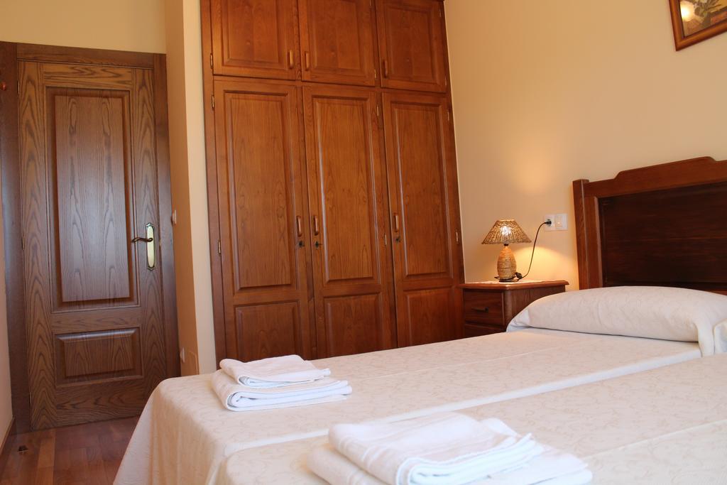 קאסטרופול Apartamentos Casa Cerolleiro מראה חיצוני תמונה