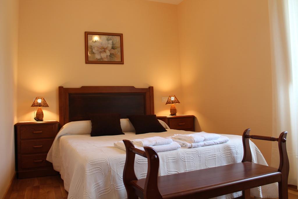 קאסטרופול Apartamentos Casa Cerolleiro מראה חיצוני תמונה