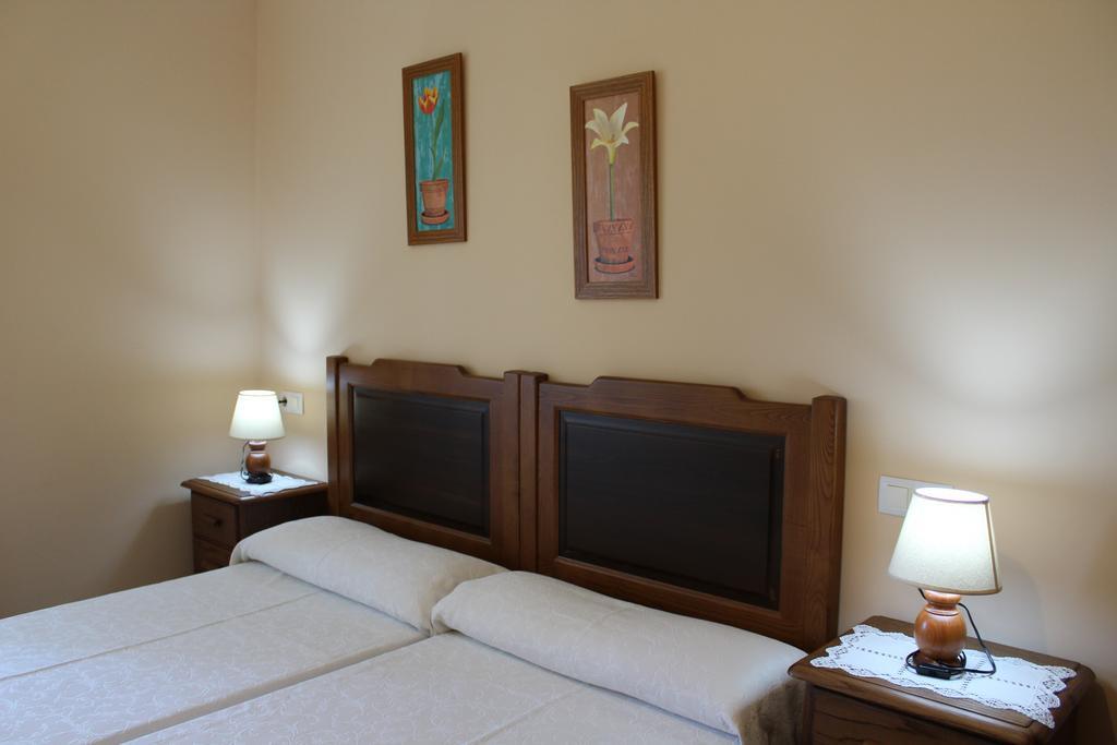 קאסטרופול Apartamentos Casa Cerolleiro מראה חיצוני תמונה